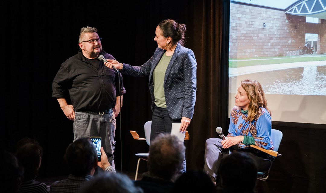 Bild von Volles Haus für Jean Tinguely im Barakuba Basel